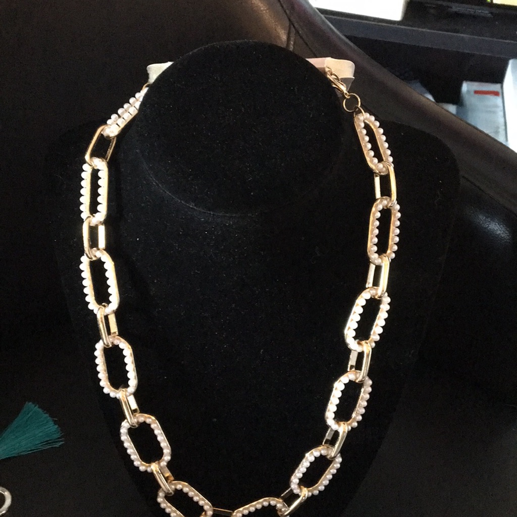 New Catherine Malandrino Gold & Pearl Chain Links